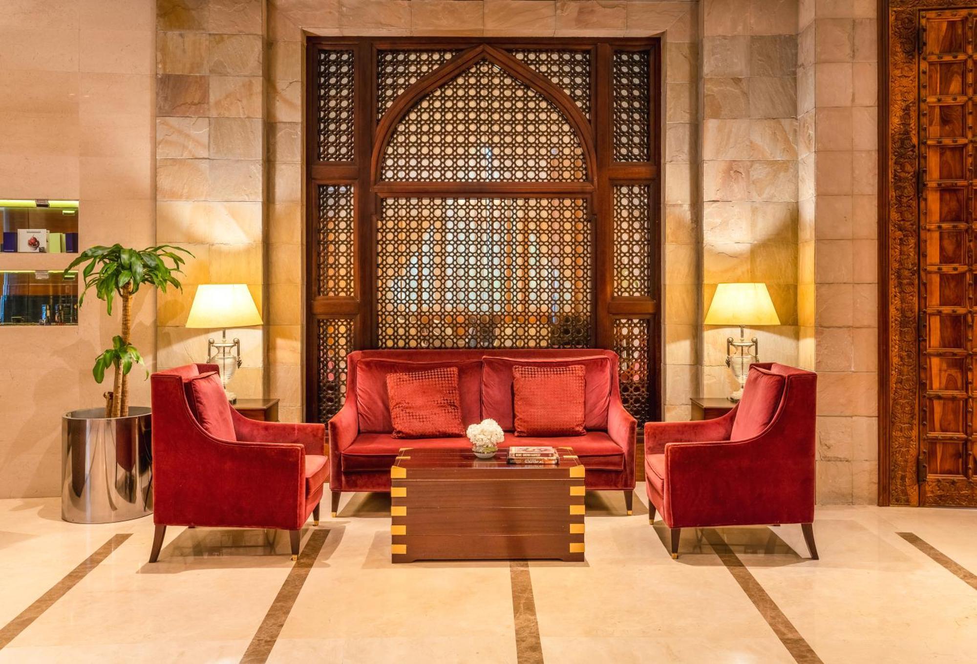 Moevenpick Hotel Αλ Κομπάρ Εξωτερικό φωτογραφία The lobby of the hotel
