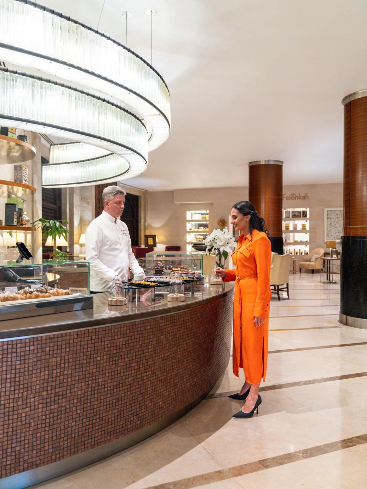 Moevenpick Hotel Αλ Κομπάρ Εξωτερικό φωτογραφία The Lobby