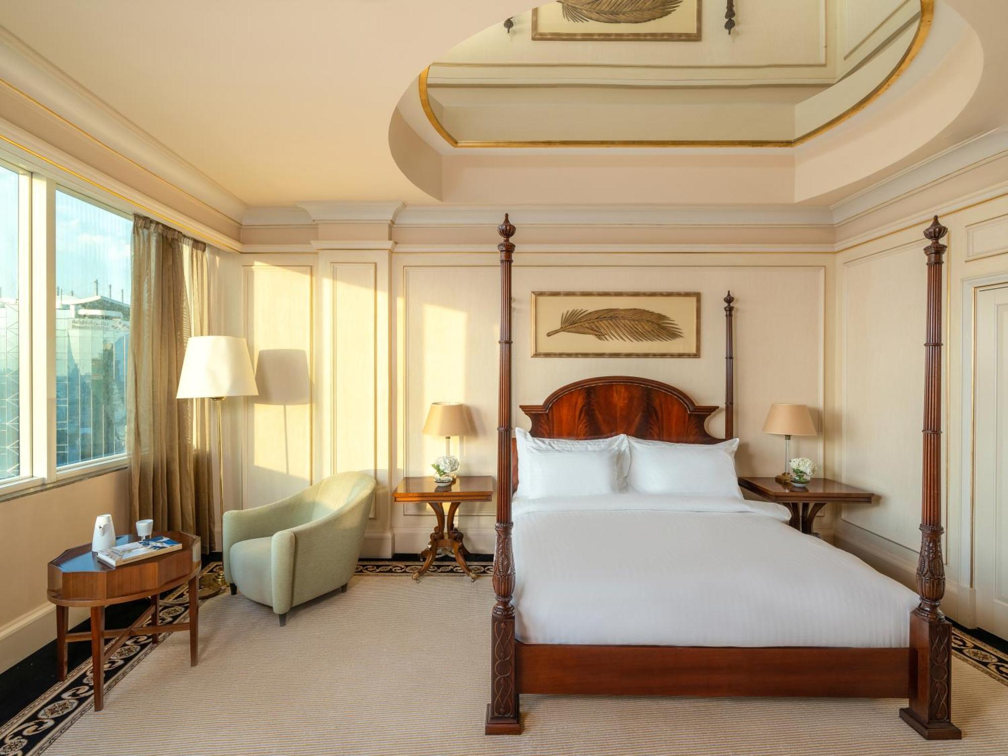 Moevenpick Hotel Αλ Κομπάρ Εξωτερικό φωτογραφία A bedroom at the hotel