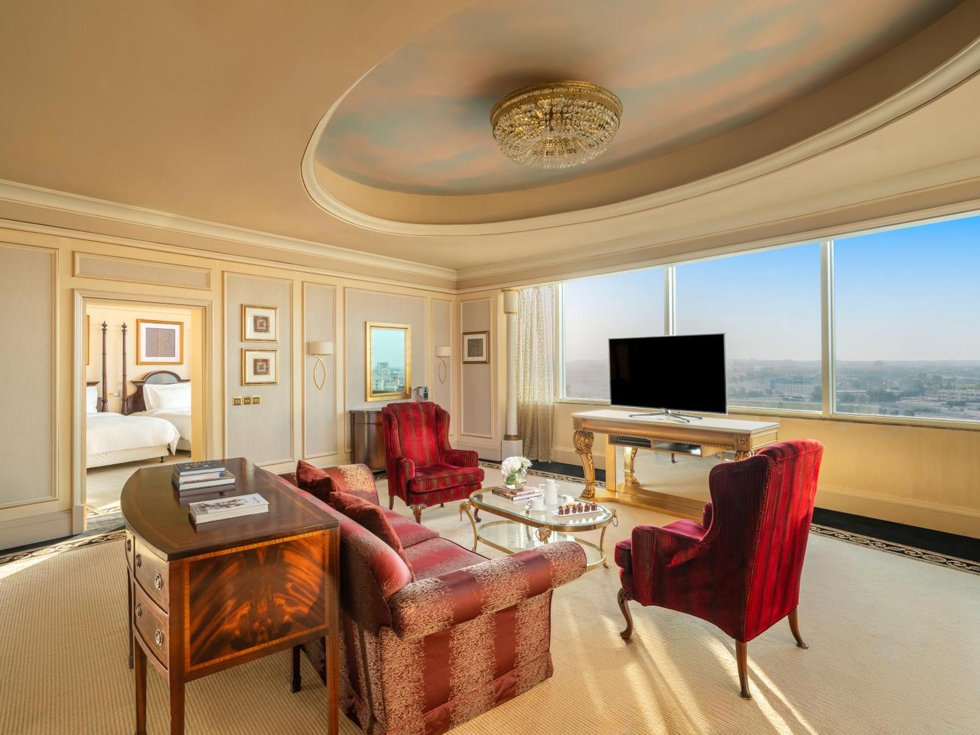 Moevenpick Hotel Αλ Κομπάρ Εξωτερικό φωτογραφία A suite at the Atlantis The Royal