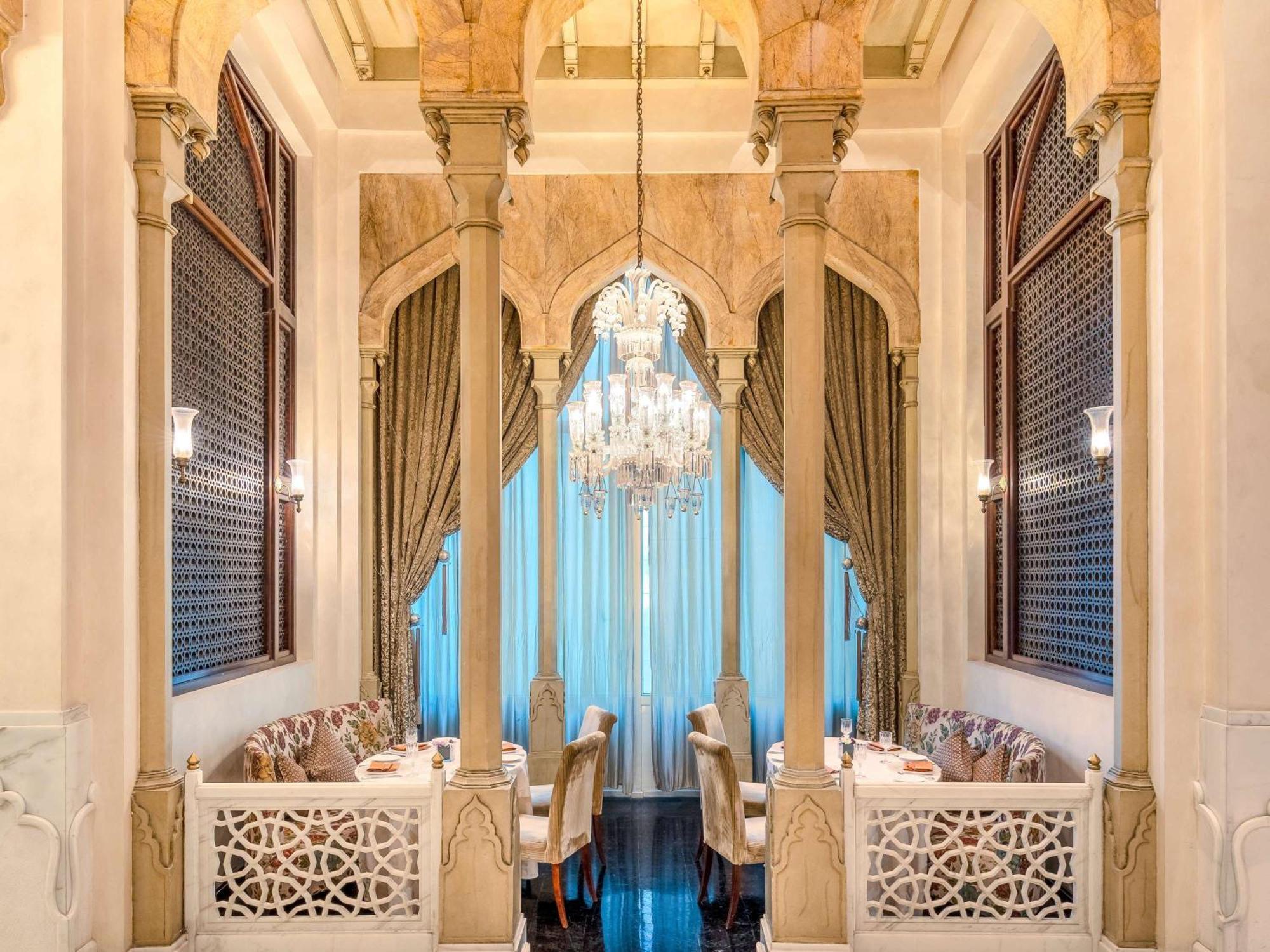Moevenpick Hotel Αλ Κομπάρ Εξωτερικό φωτογραφία The restaurant